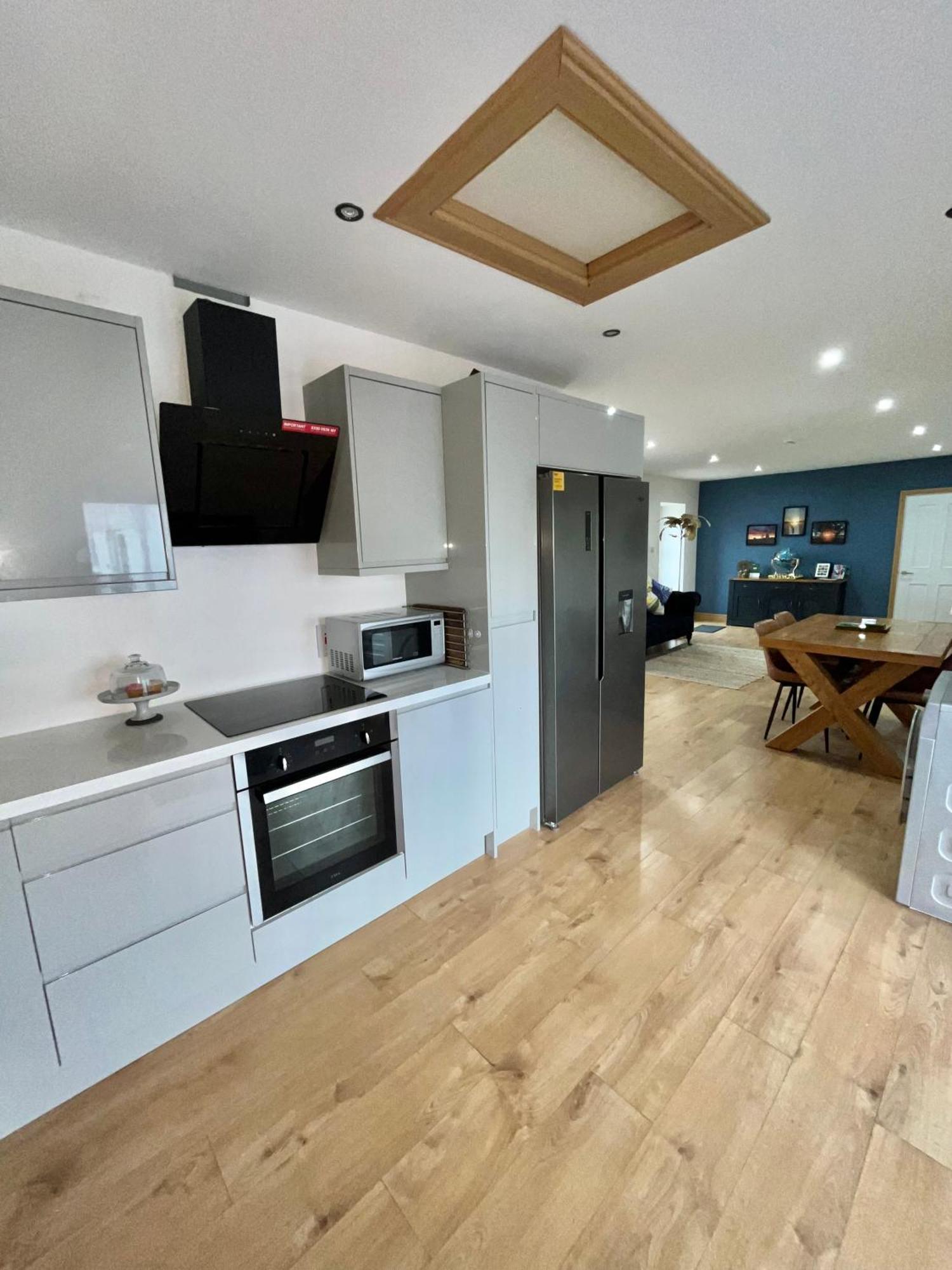 Unique Countryside Stay Dundrod ภายนอก รูปภาพ